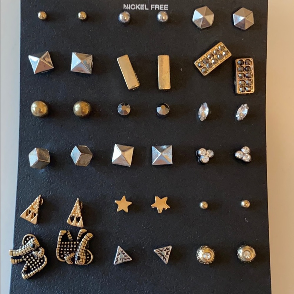 18 Count Target Earring Set - Picture 2 of 3